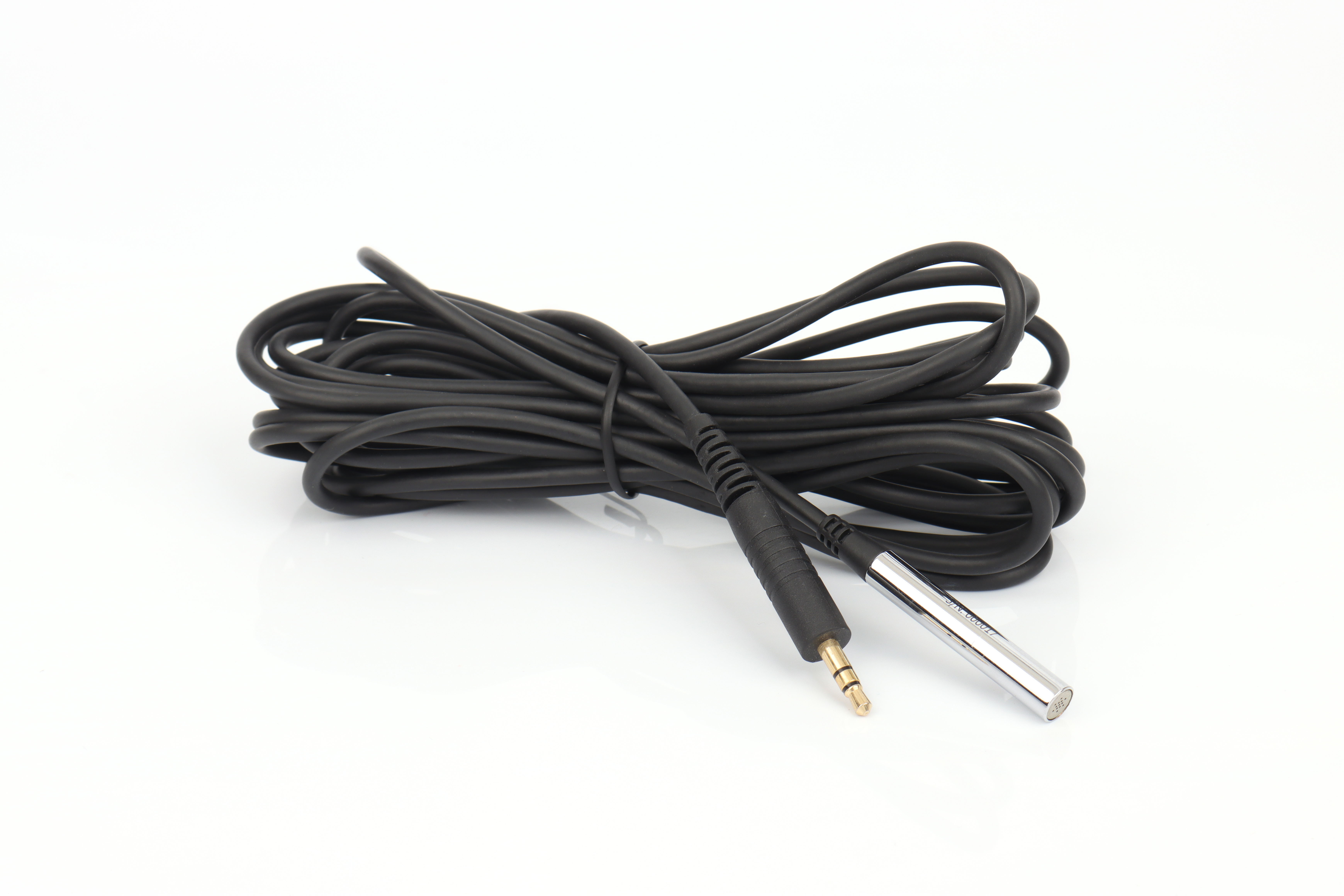 Talk back and Freefield calibration microphone assembly